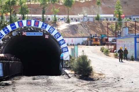 烟台防水工程—神华集团榆林及鄂尔多斯矿区矿井堵漏工程